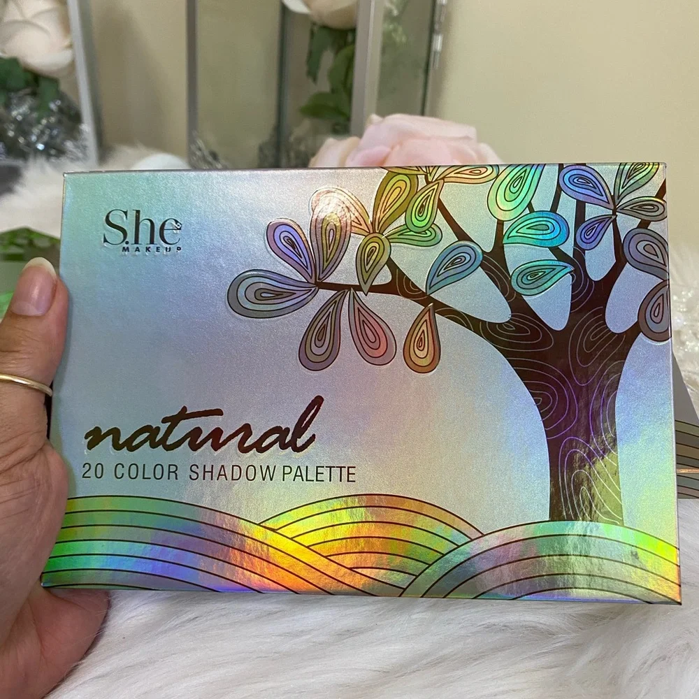 SHE NATURAL 20 COLOR SHADOW PALETTE